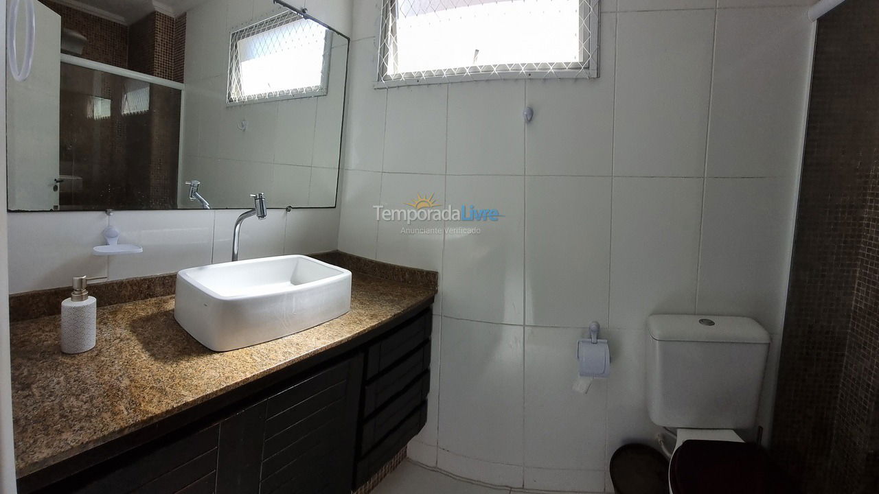 Apartamento para aluguel de temporada em Guarujá (Pitangueiras)