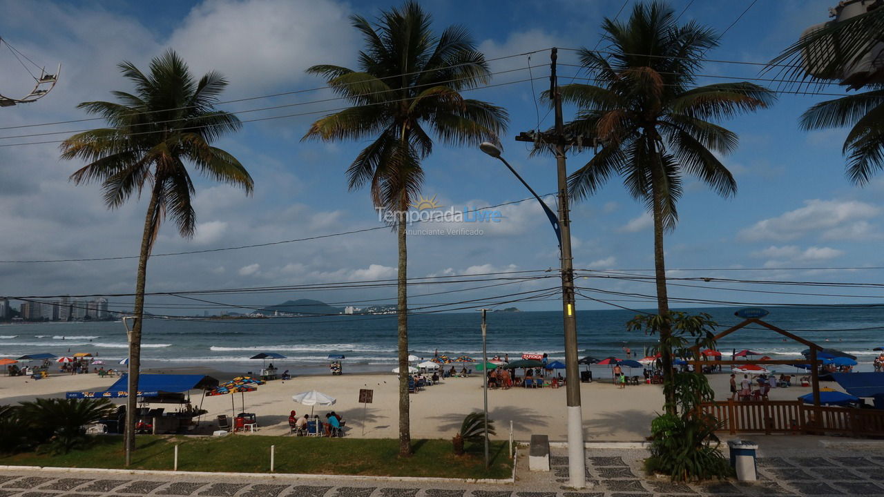 Apartment for vacation rental in Guarujá (Astúrias)