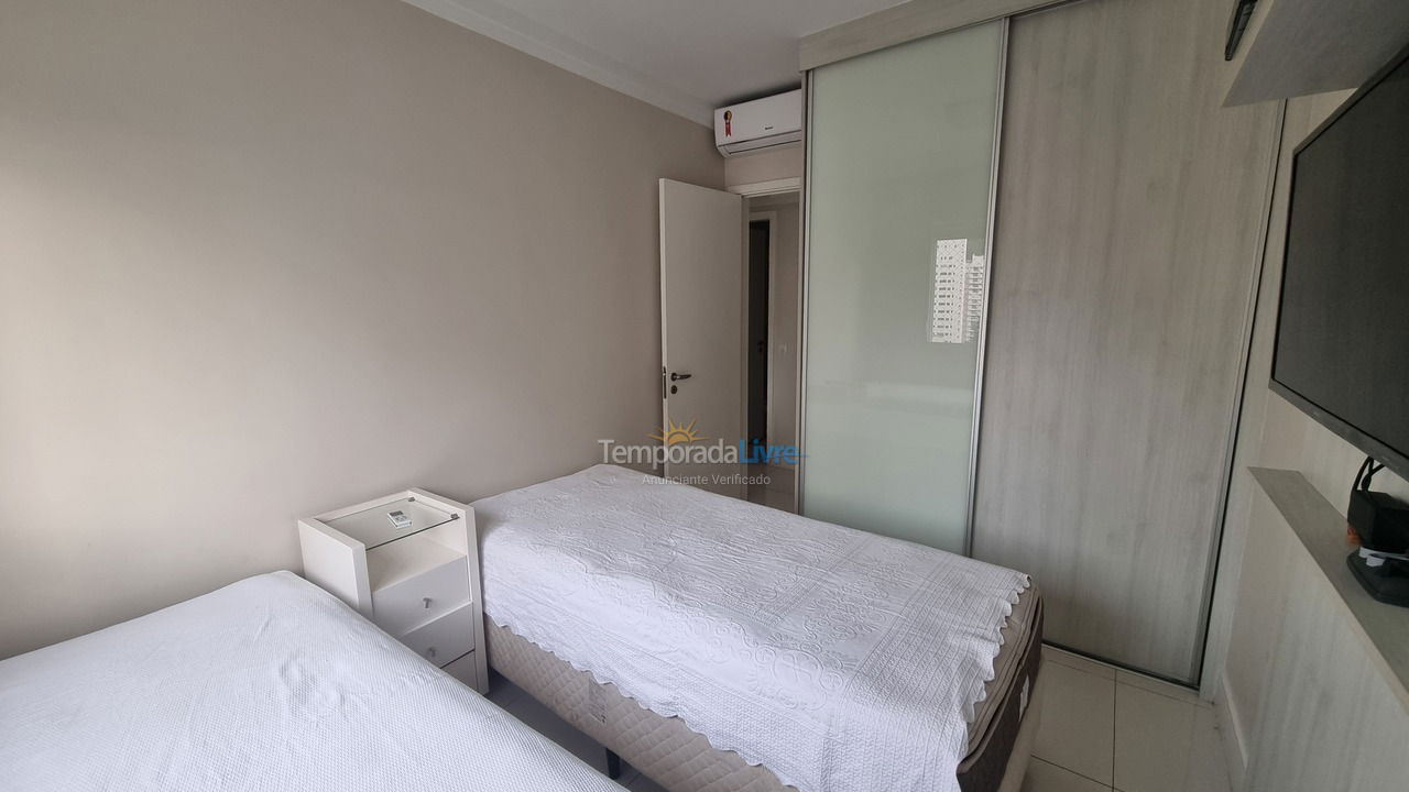 Apartment for vacation rental in Guarujá (Astúrias)