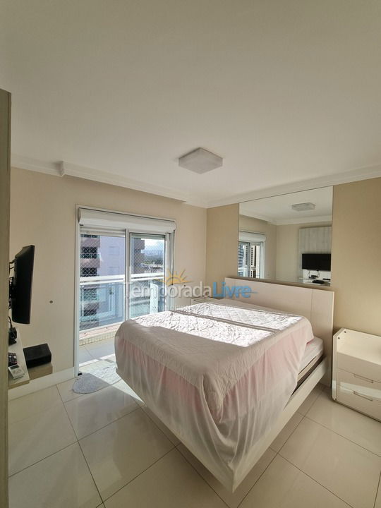 Apartment for vacation rental in Guarujá (Astúrias)