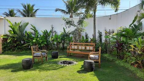 House outside condominium - Juquehy beach