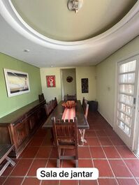 Casa em São Sebastião com Vista Para Ilhabela - Disponível