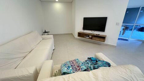 House in a condominium on Camburi beach