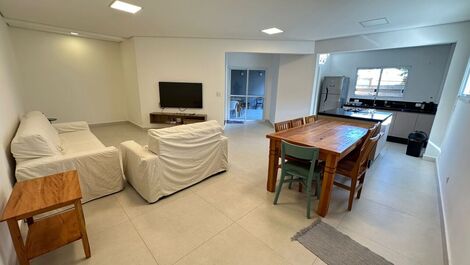 House in a condominium on Camburi beach