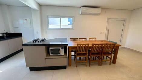 House in a condominium on Camburi beach