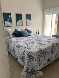 Casa em condomínio na praia de camburi