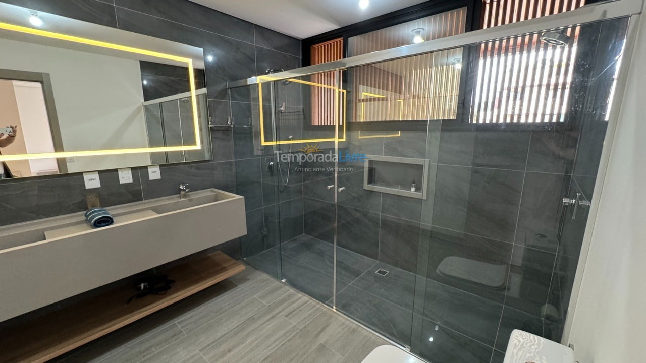 Casa para aluguel de temporada em Florianopolis (Jurerê Internacional)