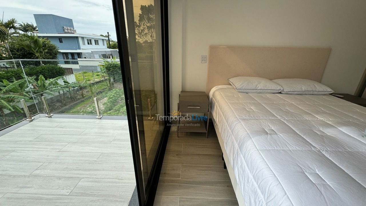 Casa para aluguel de temporada em Florianopolis (Jurerê Internacional)