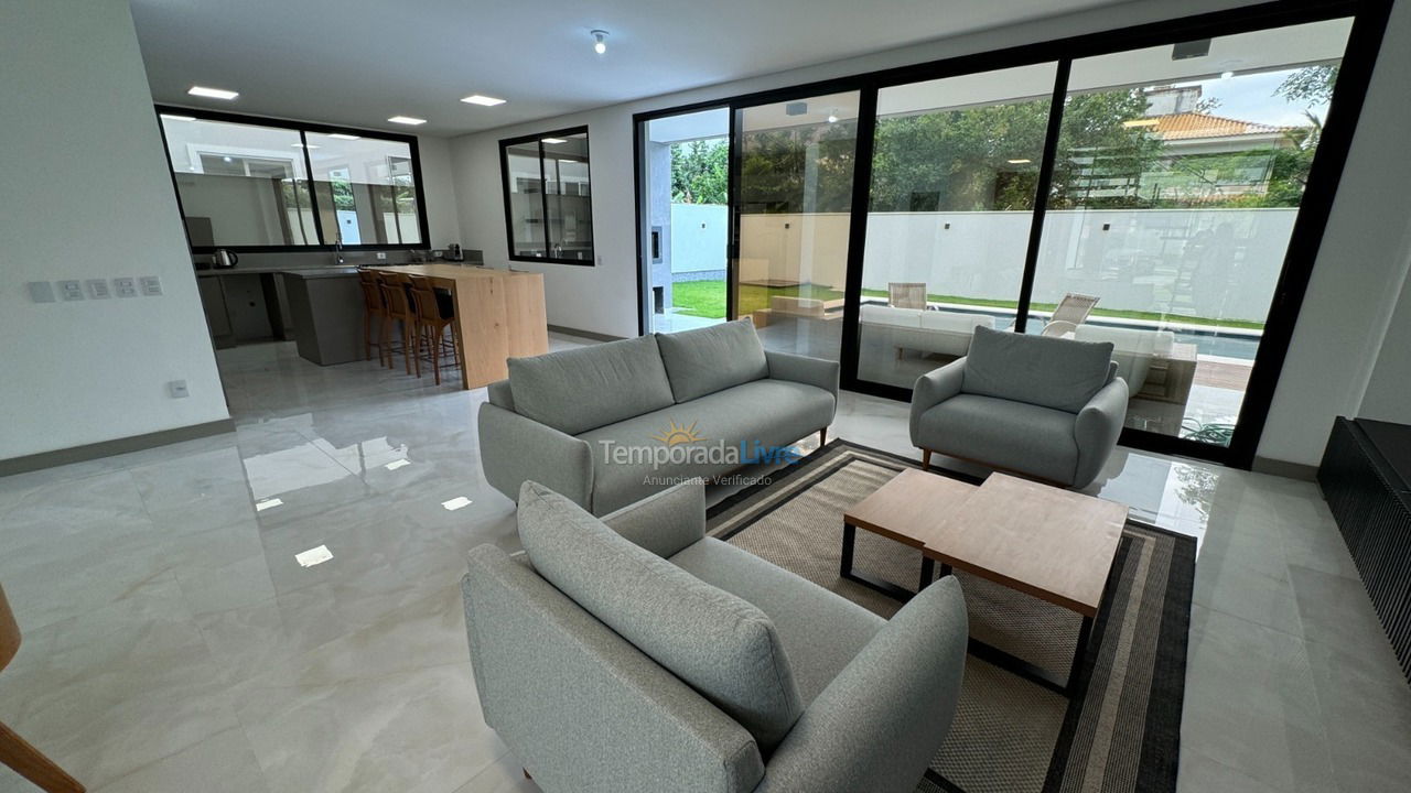 Casa para aluguel de temporada em Florianopolis (Jurerê Internacional)
