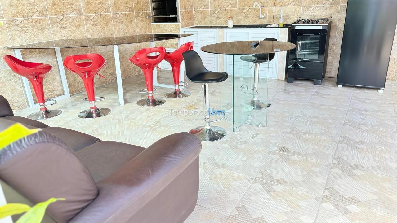 Casa para alquiler de vacaciones em Caraguatatuba (Golfinho)