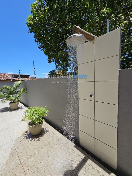 Apartamento para aluguel de temporada em Parnamirim (Praia de Pirangi do Norte)