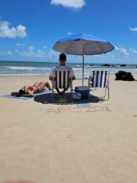 Apartamento para aluguel de temporada em Parnamirim (Praia de Pirangi do Norte)