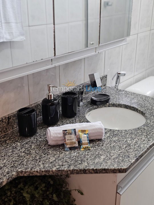 Apartamento para aluguel de temporada em Parnamirim (Praia de Pirangi do Norte)