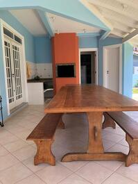 Casa de 4 dormitorios cerca de la playa. (CASA AZUL)