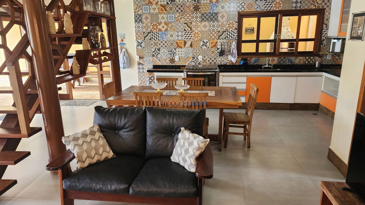 Casa para alquiler de vacaciones em Caraguatatuba (Massaguaçu)