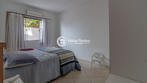 House 100m from the Azores Beach 3 Bedrooms