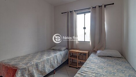 House 100m from the Azores Beach 3 Bedrooms