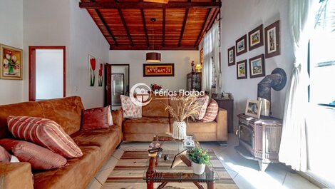 House 100m from the Azores Beach 3 Bedrooms
