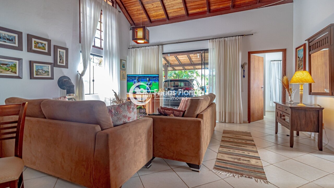 House for vacation rental in Florianópolis (Praia dos Açores)
