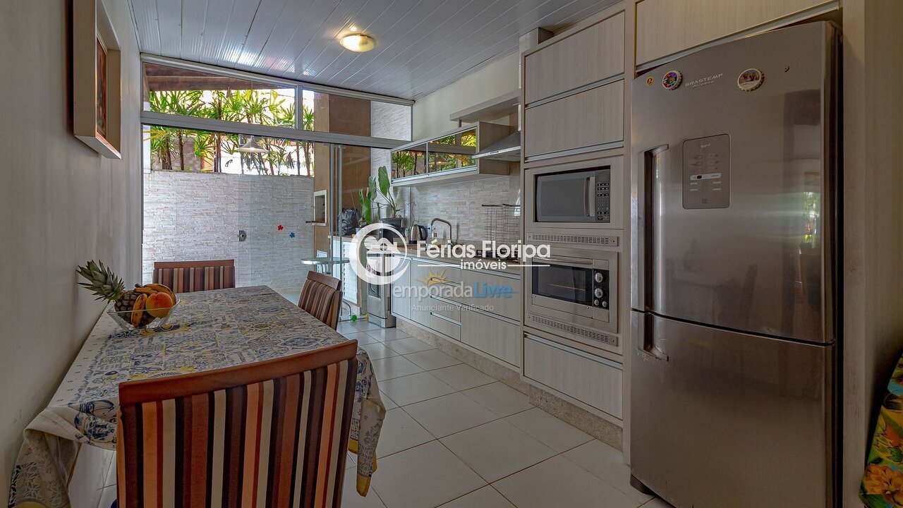 House for vacation rental in Florianópolis (Praia dos Açores)