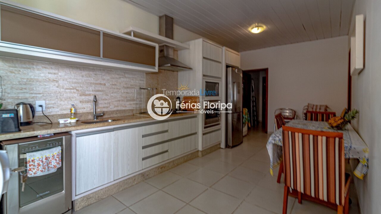 House for vacation rental in Florianópolis (Praia dos Açores)