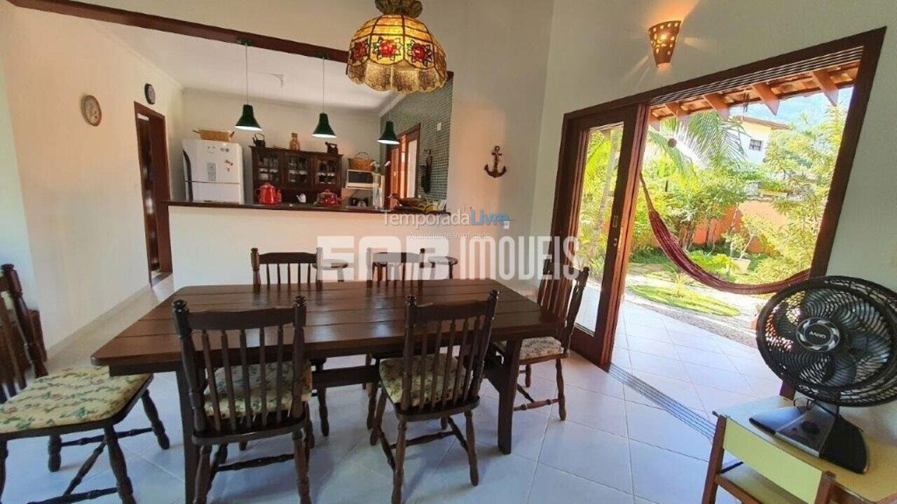 Casa para aluguel de temporada em Ubatuba (Praia de Itamambuca)