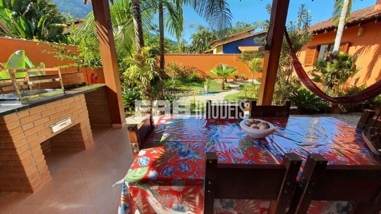 Casa para aluguel de temporada em Ubatuba (Praia de Itamambuca)