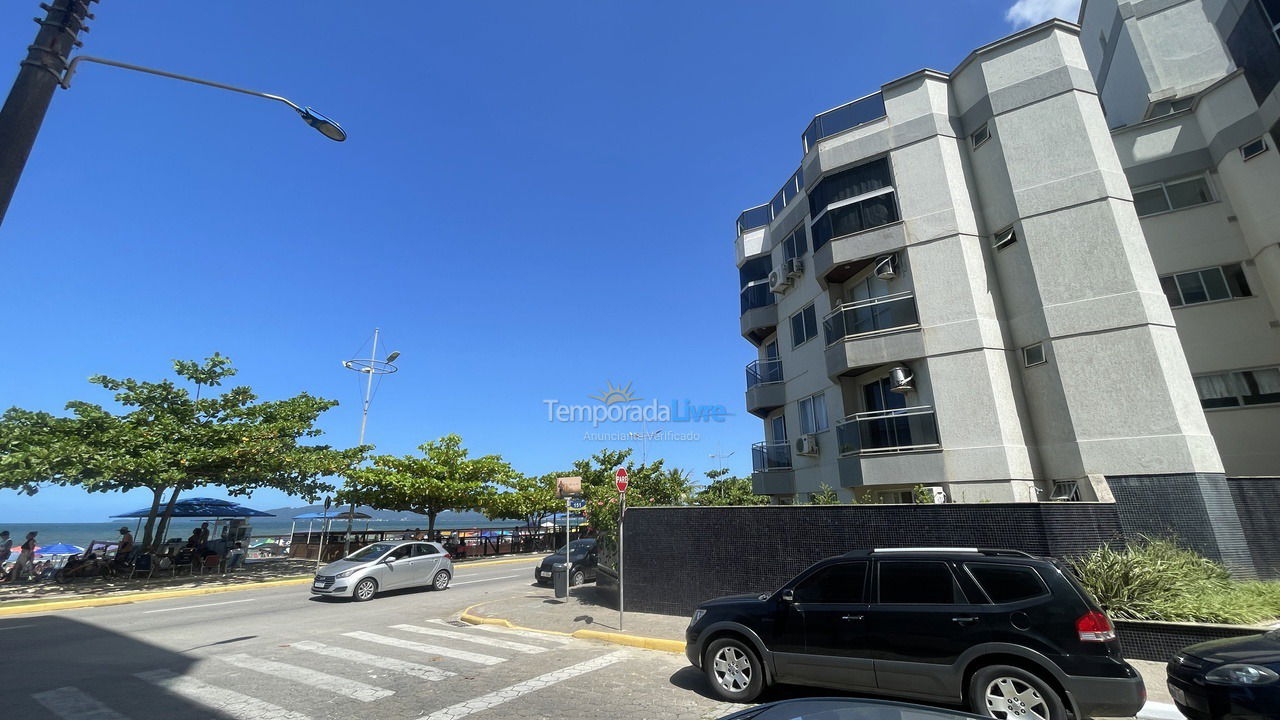 Apartamento para aluguel de temporada em Itapema (Centro)