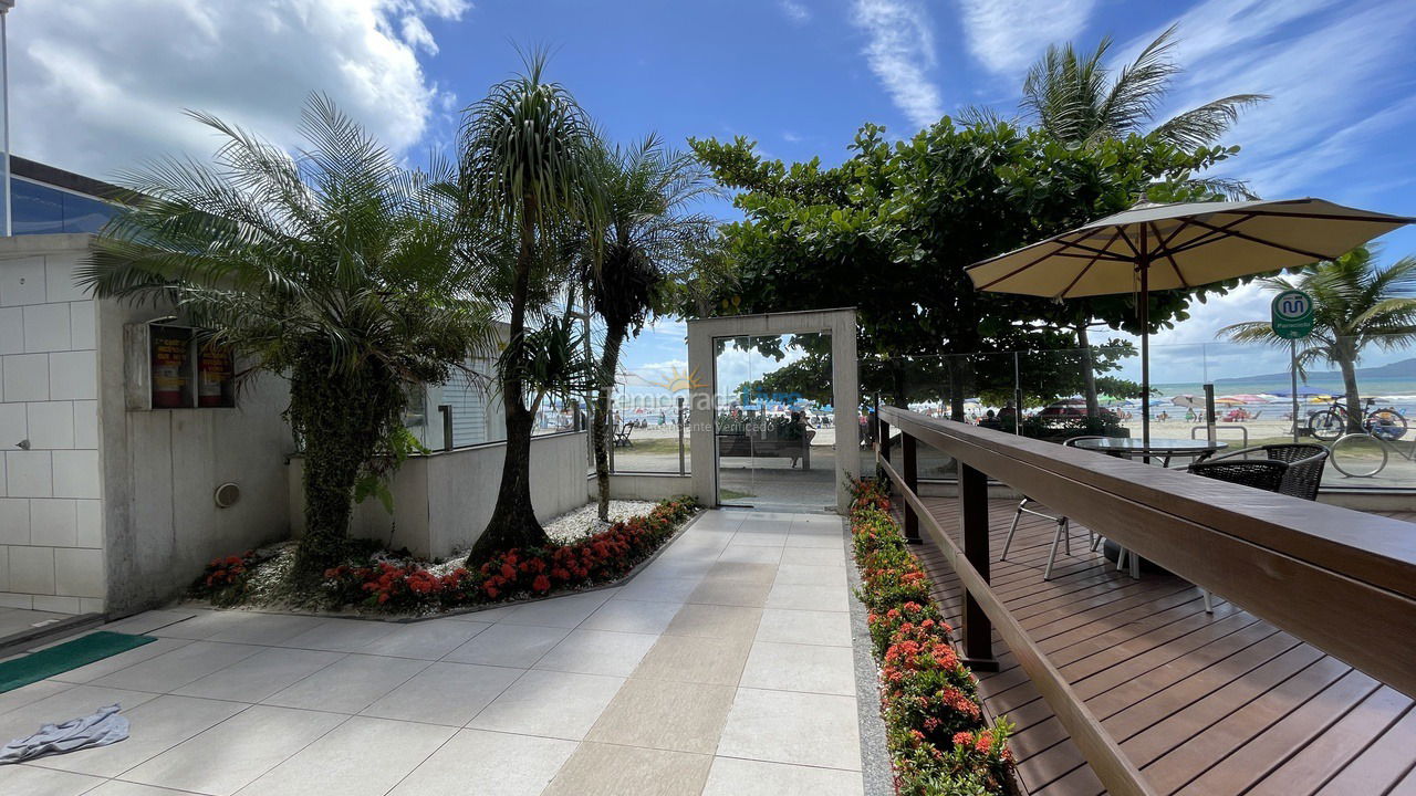 Apartamento para alquiler de vacaciones em Itapema (Meia Praia Frente Mar)
