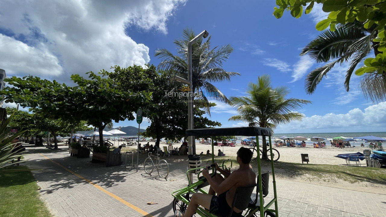 Apartamento para alquiler de vacaciones em Itapema (Meia Praia Frente Mar)