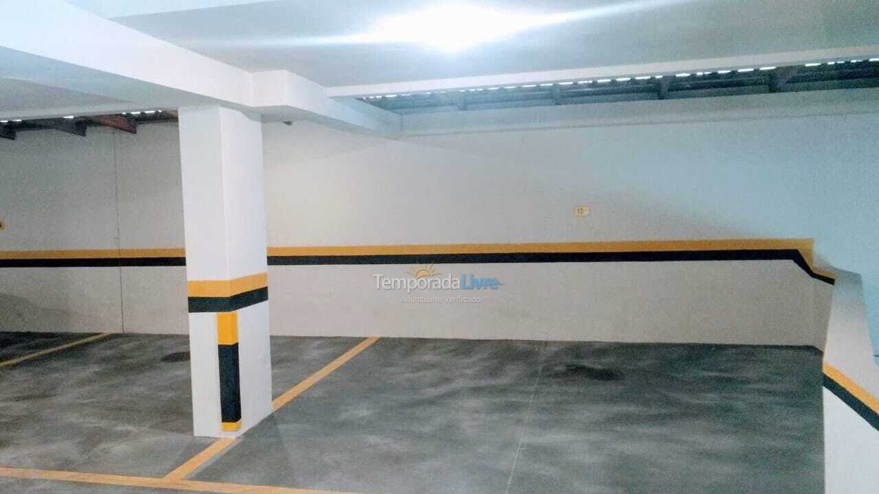 Apartamento para aluguel de temporada em Itapema (Meia Praia)
