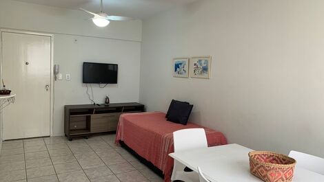 1 Dormitorio Vista Lateral com Pé na Areia