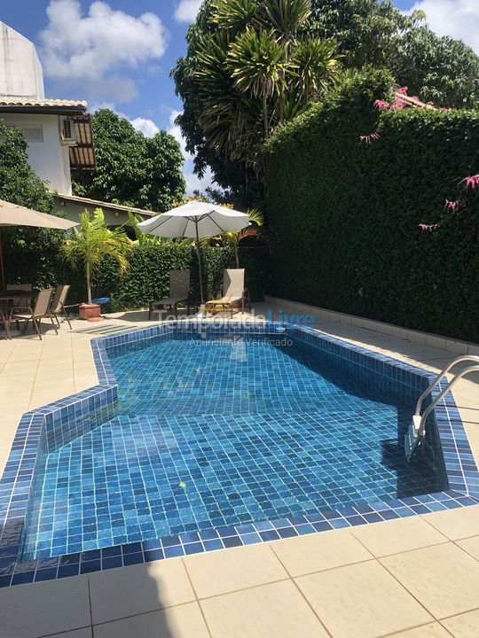 Casa para aluguel de temporada em Camaçari (Monte Gordo Guarajuba)