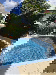 Casa de 4 quartos piscina em Guarajuba Cond. Paraiso.