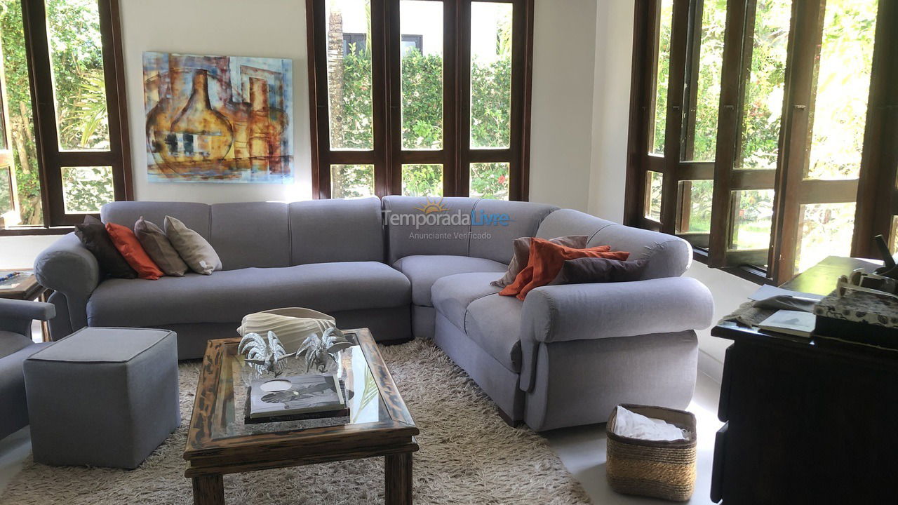Casa para aluguel de temporada em Camaçari (Monte Gordo Guarajuba)