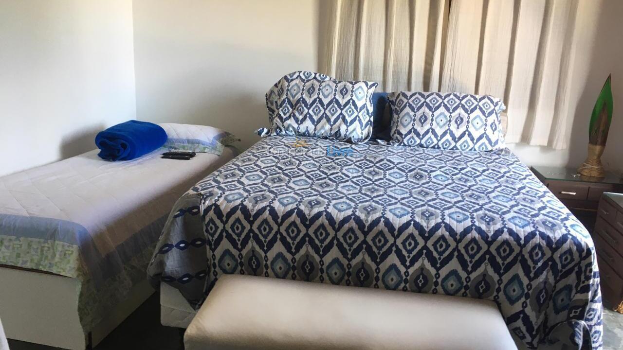 Casa para aluguel de temporada em Camaçari (Monte Gordo Guarajuba)