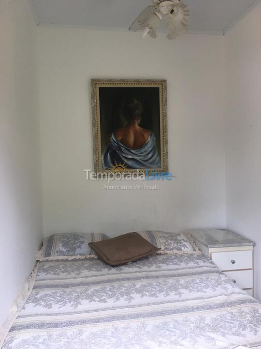 Casa para aluguel de temporada em Camaçari (Monte Gordo Guarajuba)