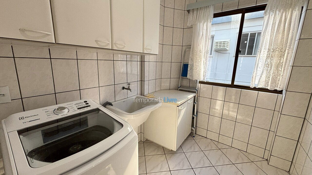 Apartment for vacation rental in Bombinhas (Praia de Bombas)