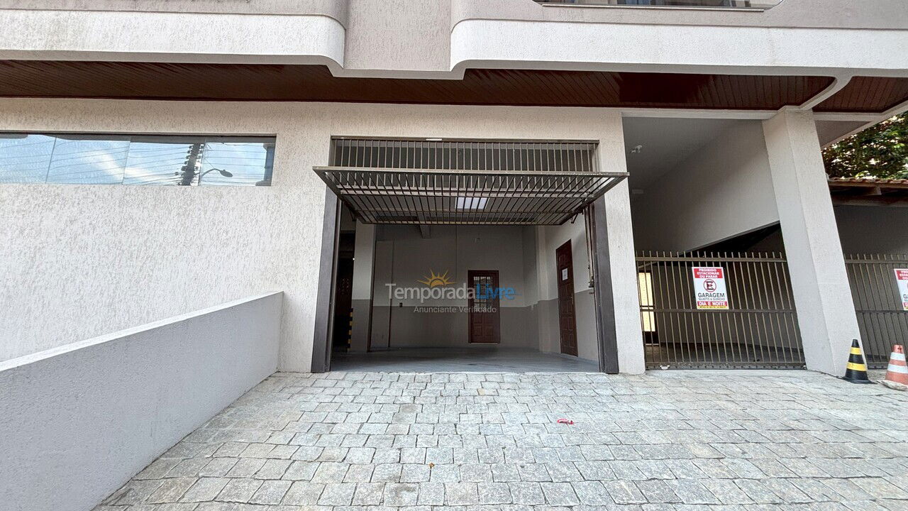 Apartment for vacation rental in Bombinhas (Praia de Bombas)