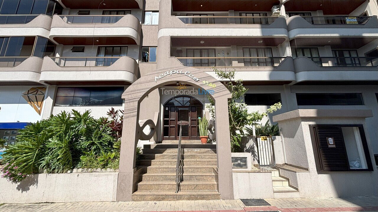 Apartment for vacation rental in Bombinhas (Praia de Bombas)