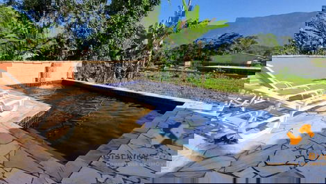 House with pool for 20 people