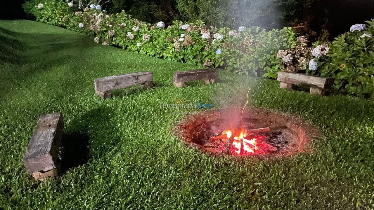 Casa para aluguel de temporada em Campos do Jordão (Descansopolis)