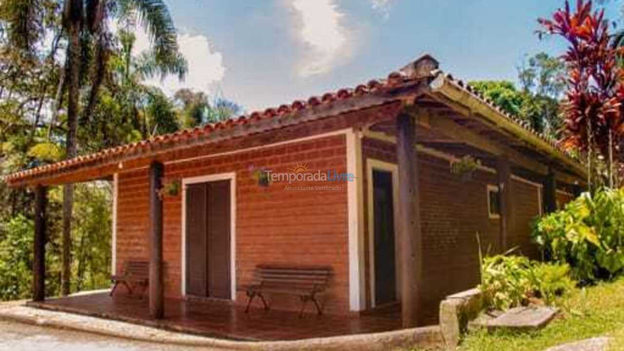 Chácara / sítio para aluguel de temporada em Itapecerica da Serra (Itapecerica da Serra)