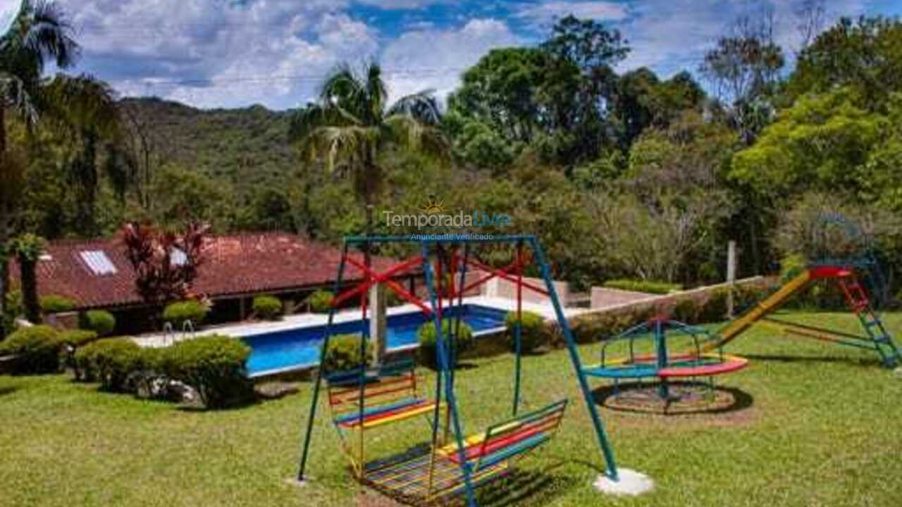 Chácara / sítio para aluguel de temporada em Itapecerica da Serra (Itapecerica da Serra)