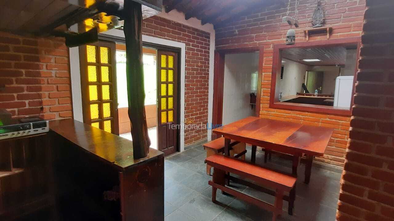 Chácara / sítio para aluguel de temporada em Itapecerica da Serra (Itapecerica da Serra)