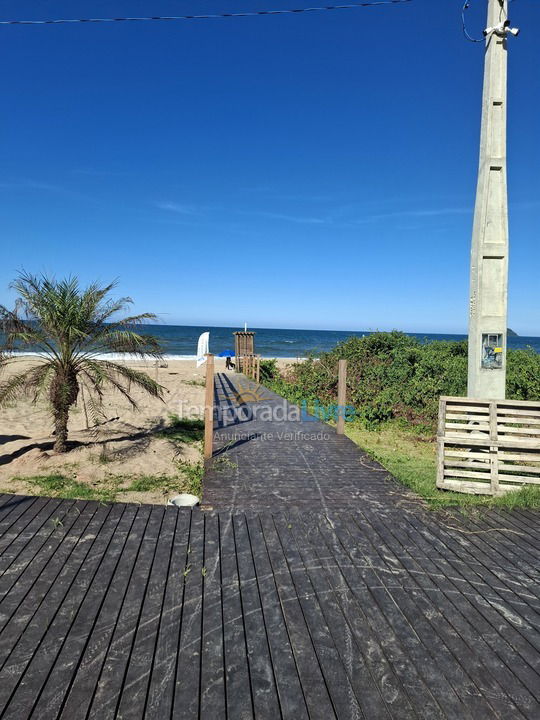 Apartment for vacation rental in Balneário Piçarras (Itacolomi)