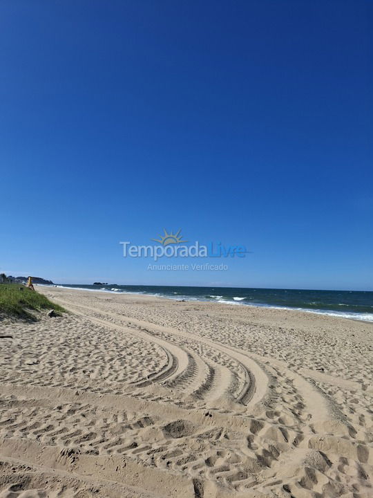 Apartment for vacation rental in Balneário Piçarras (Itacolomi)