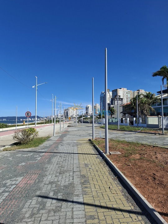 Apartment for vacation rental in Balneário Piçarras (Itacolomi)