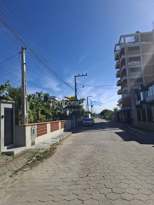 Apartment for vacation rental in Balneário Piçarras (Itacolomi)