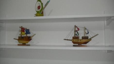Apto decorado mobiliado coroa vermelha